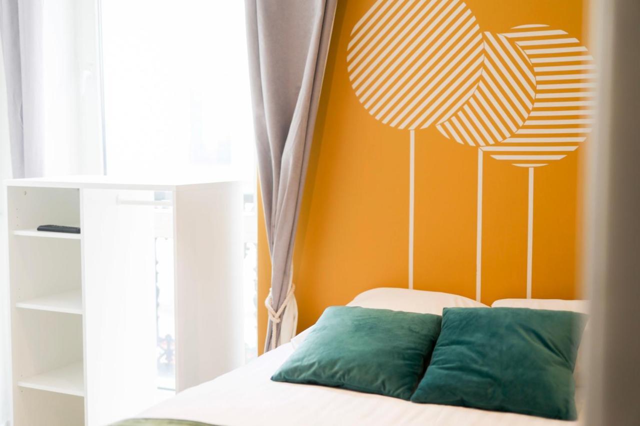 Green Apartment Near Montmartre And Opera 파리 외부 사진