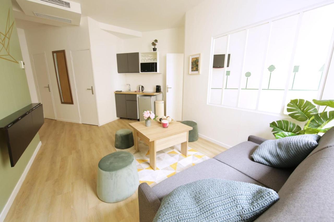 Green Apartment Near Montmartre And Opera 파리 외부 사진
