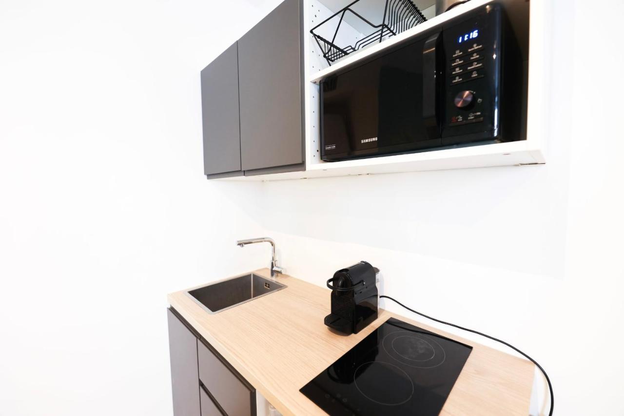 Green Apartment Near Montmartre And Opera 파리 외부 사진