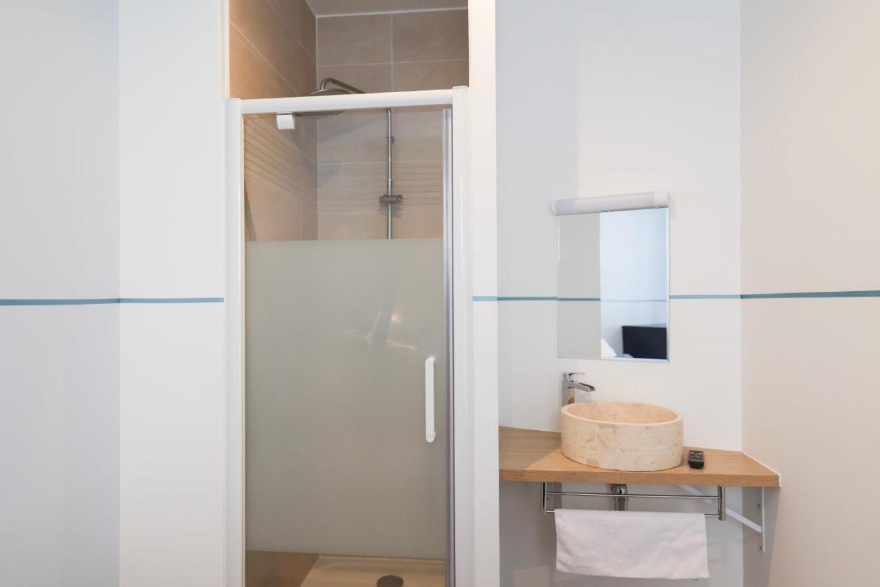 Green Apartment Near Montmartre And Opera 파리 외부 사진